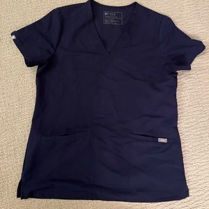 Casma three pocket women’s scrub top, size small, in colour navy.